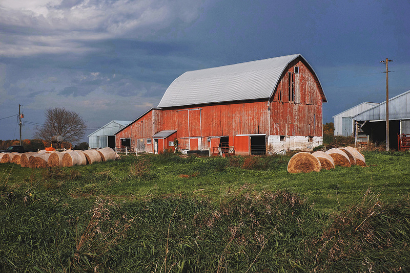 barnAndBlackSky