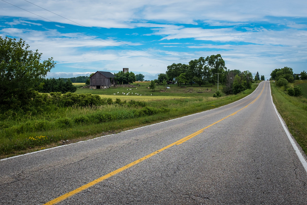 color-barn-road