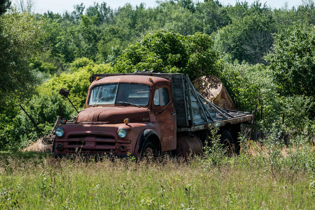 work-truck-in-field