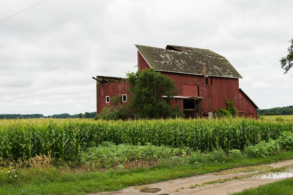decaying-barn-one