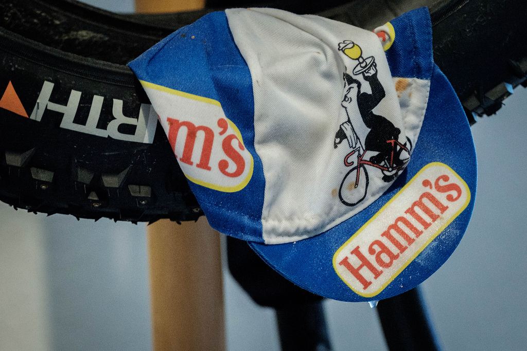 soaked-hamms-cycling-cap